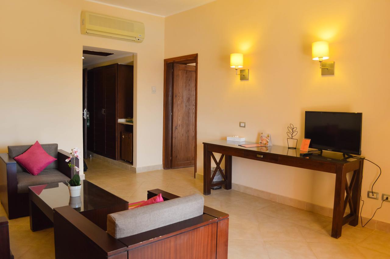 Viva Blue Resort And Diving Sharm El Naga (Adults Only) Hurghada Eksteriør bilde